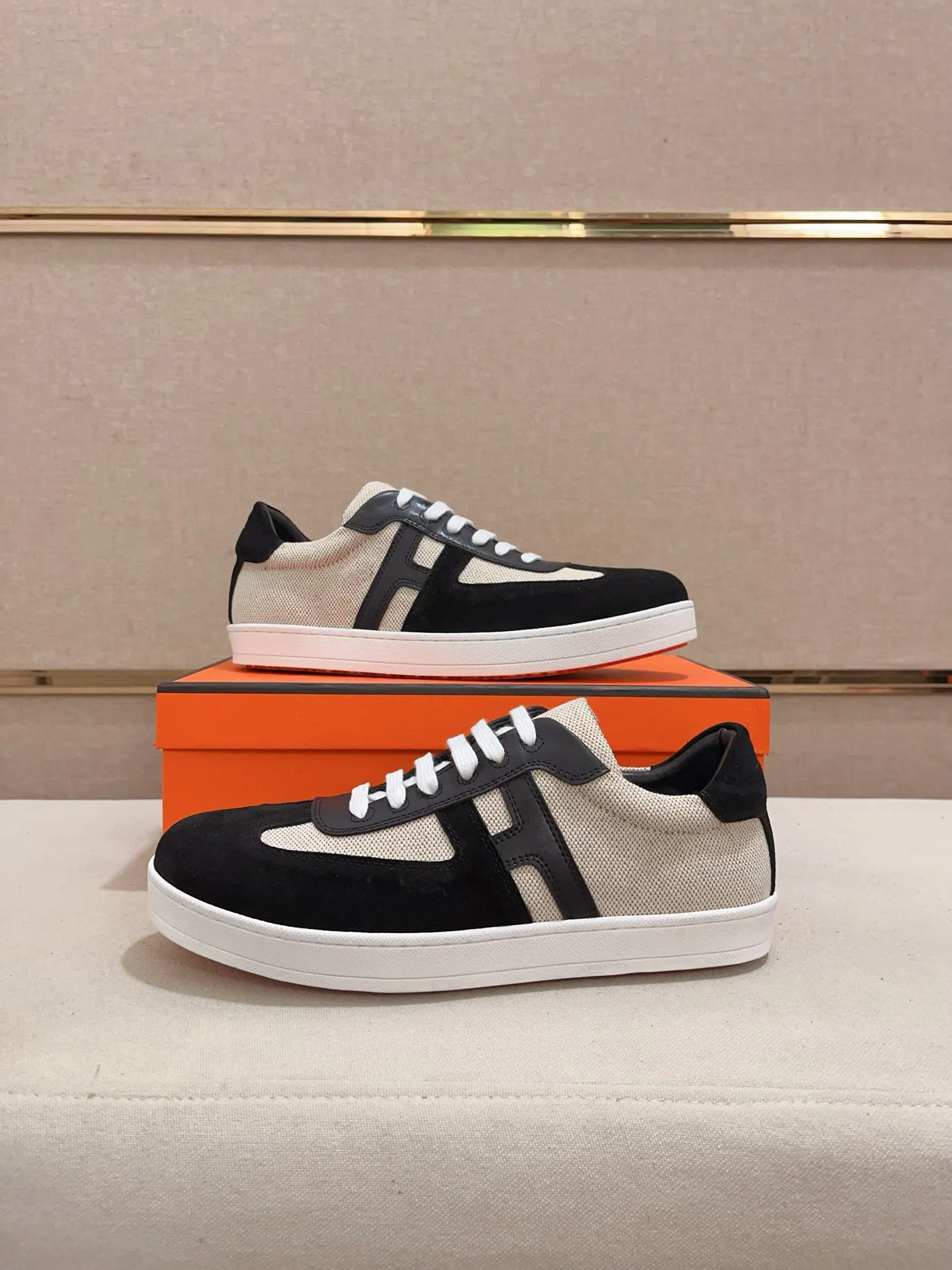 Men's clothing and shoes💰: 400💰《HERMES》【Classic Original Version】Hermès; Top 🔝 Purchasing Agency 🔍🔍Men's latest 🇺🇸 counter sales simultaneously, original ▲▲cowhide imported from Italy ▲▲Exquisite workmanship (Italian 🇮🇹Imported water-dyed 🐂cowhide lining) sole: original sole provided by the original factory, ⚠️exclusive double-layer activity·TPR·rubber·combined molded outsole; Code number: 38-44 (45/46 can be customized, non-refundable)